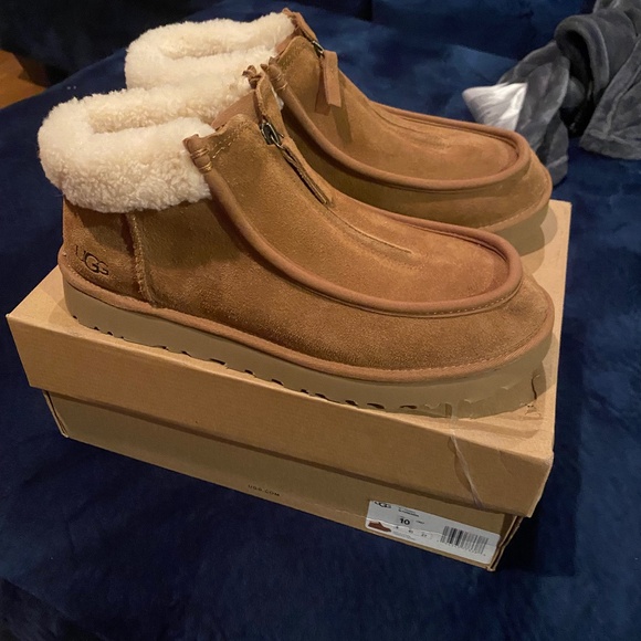 UGG Women's Funkarra Zip Cuffed Cold-Weather Booties - Picture 1 of 6